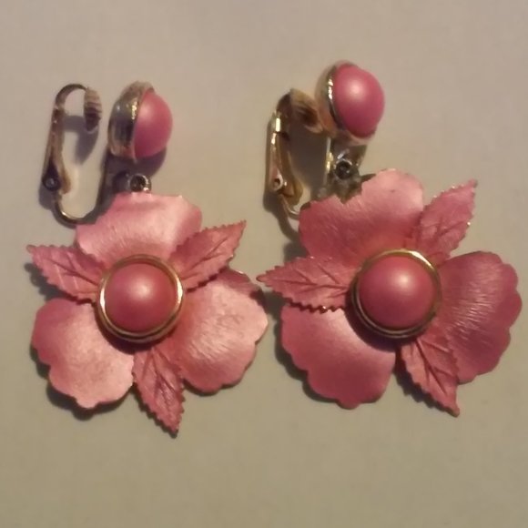 Pink And Gold Clip On Earrings Hangs 1 3/4" x 1" Wide Used - Picture 2 of 4